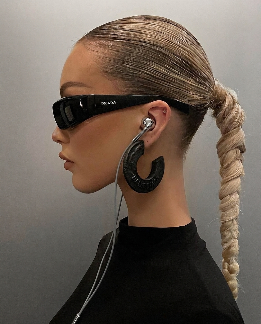 IGadgetz earbuds styled 1